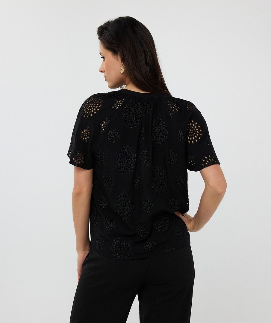 Esqualo Blouse Allover Embroidery