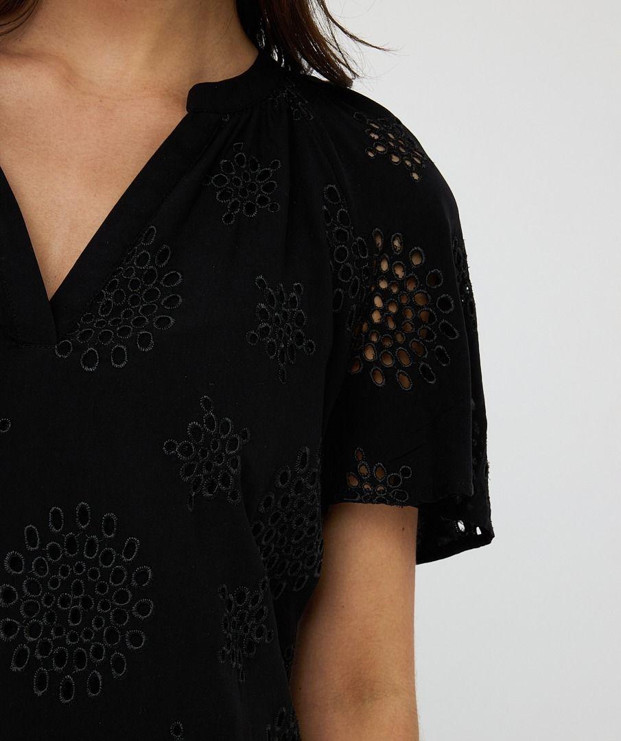 Esqualo Blouse Allover Embroidery