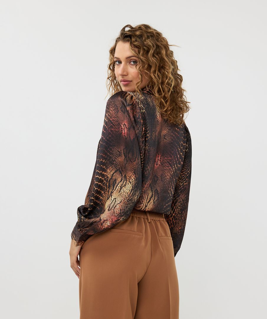 Esqualo Blouse Basic Sneaky Eve