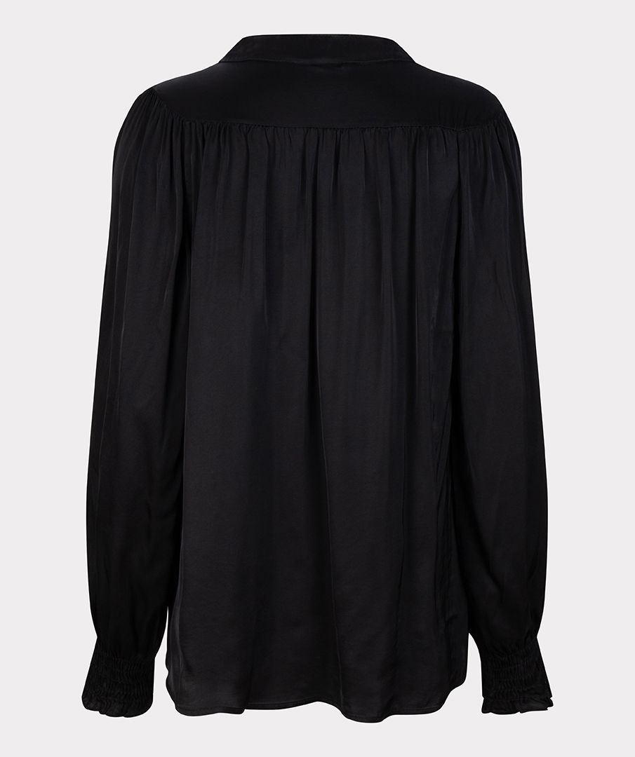 Esqualo Blouse Shoulder Details