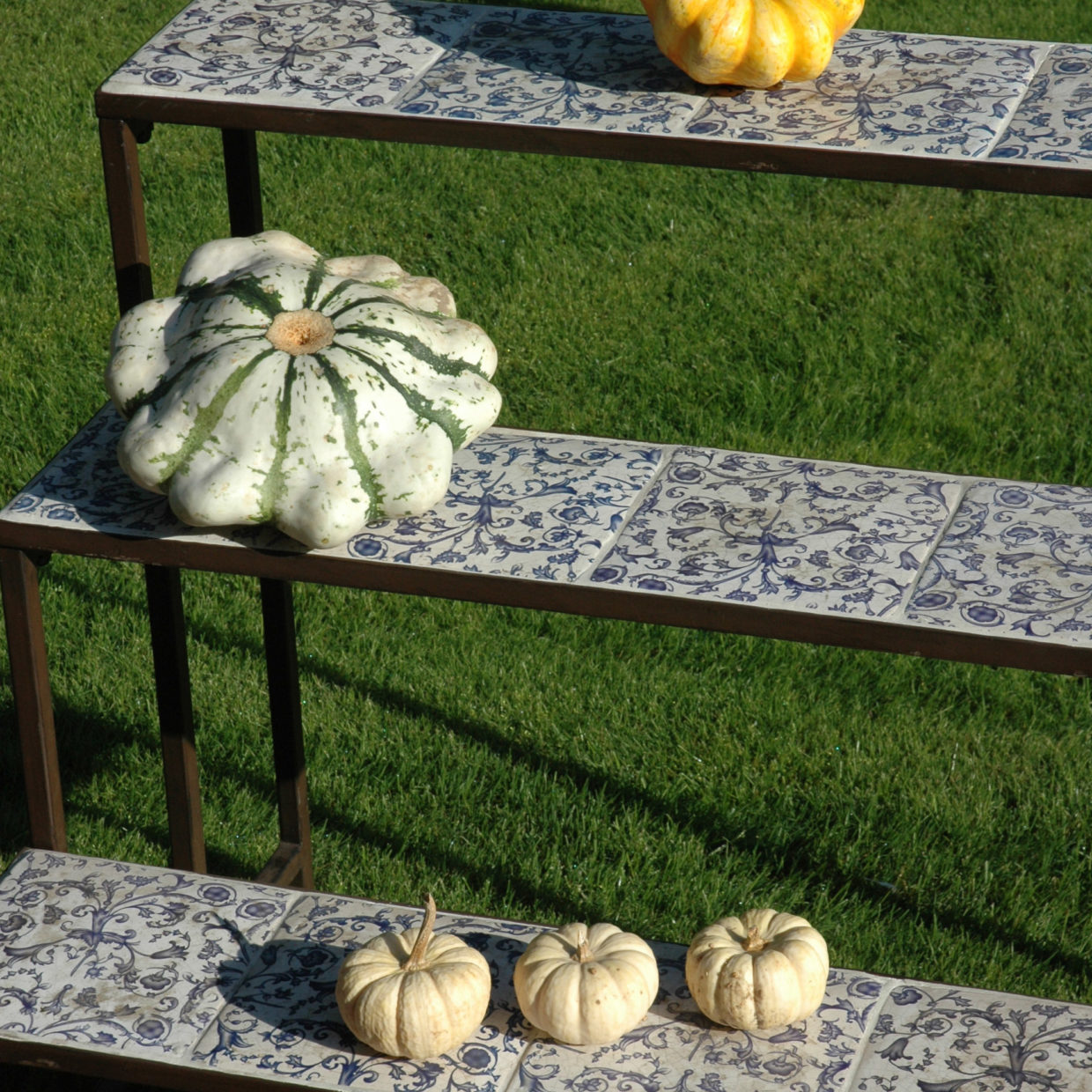 Esschert Design Aged Ceramic Etagere