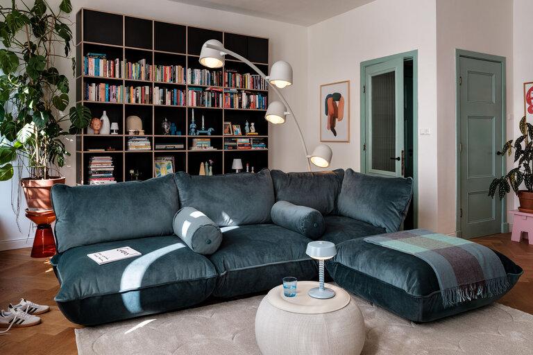 Fatboy Puff Rolster Pillow Velvet Recycled Sierkussen Blauw 65xØ 24 Cm