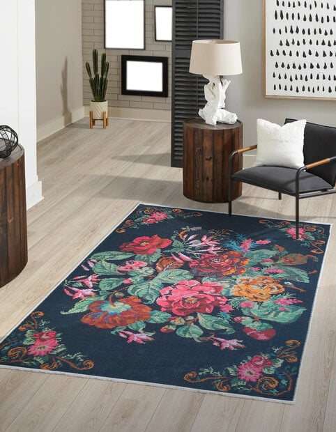 flycarpets Adrasos Vintage Zwart vloerkleed - Gebloemd Wasbaar & Waterdicht