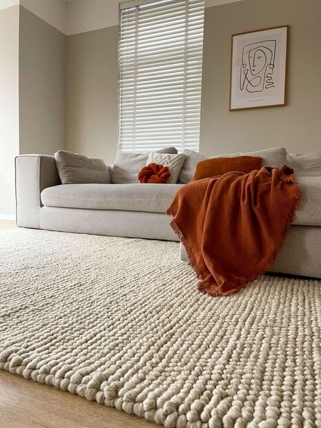 flycarpets Bolletjes Vloerkleed - Laagpolig - Crème Handgemaakt flycarpets Bolletjes Vloerkleed - Laagpolig - Crème Handgemaakt