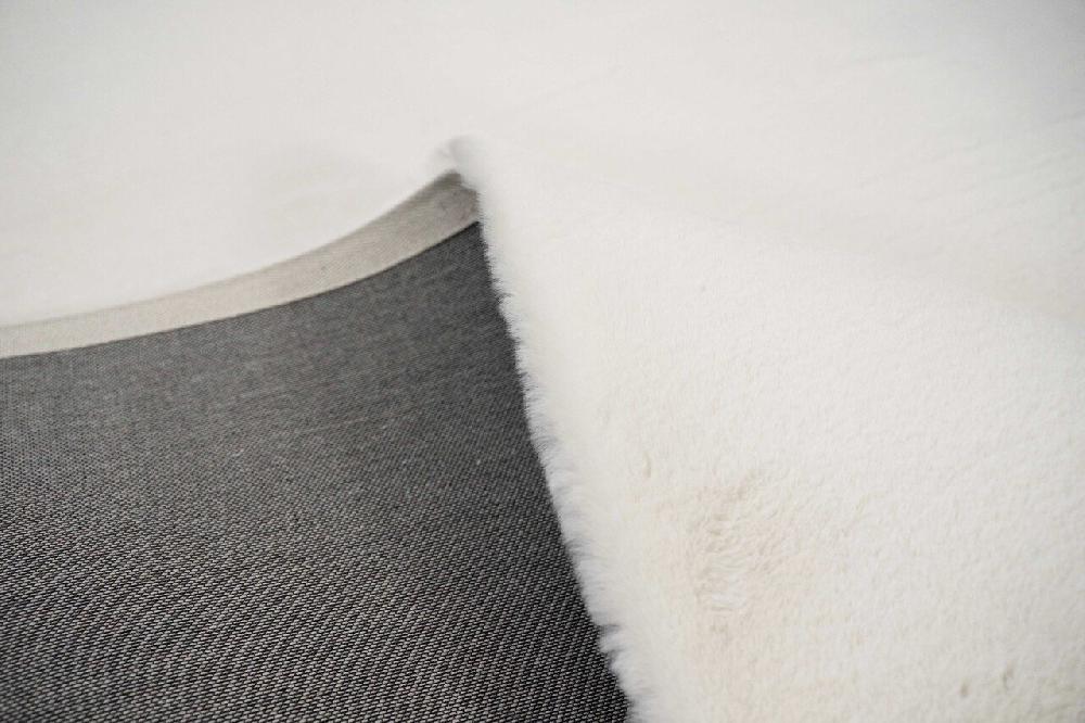 Flycarpets Fluffy Vloerkleed - Effen Hoogpolig Super Zacht - Crème