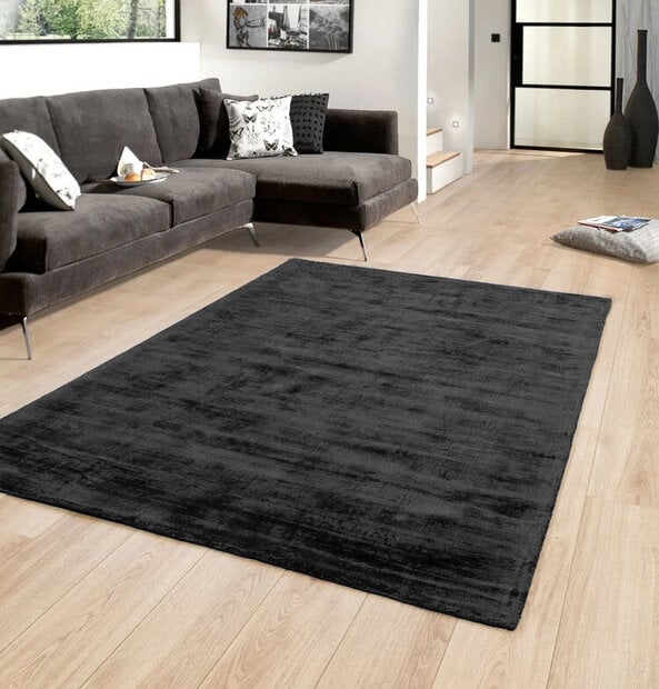 flycarpets Lumbini Effen Viscose Zwart vloerkleed - Handgeweven