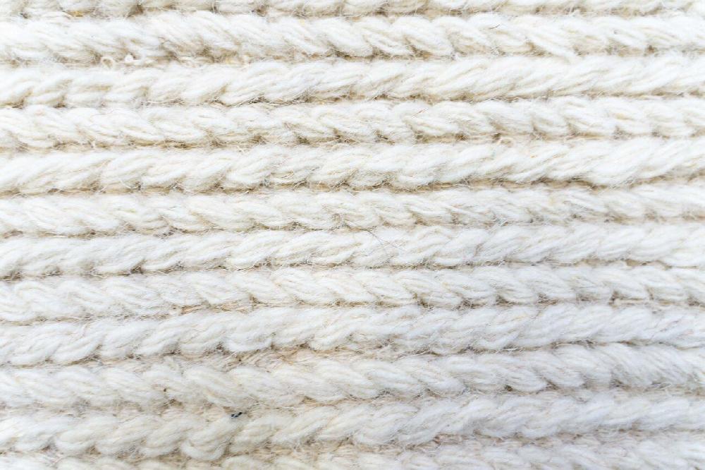 Flycarpets Rati Vloerkleed - Handgeweven Wol Gevlochten Modern - Crème