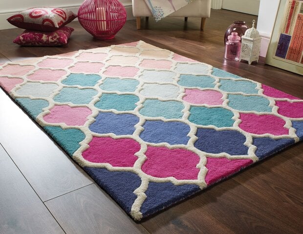 flycarpets Reverie vloerkleed - Laagpolig - 100% Wol - Barok Design Modern - Roze / Blauw