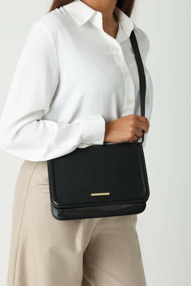 Fred De La Bretoniere Crossbody Bag Alaya Zwart