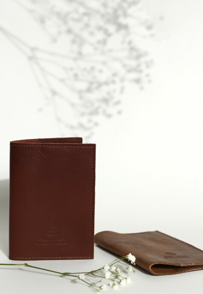 Fred De La Bretoniere Paspoort Hoesje No Waste Leather Brick Brown