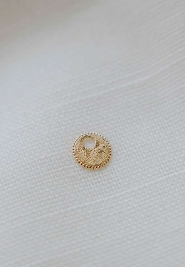 gftd Flower ear charm