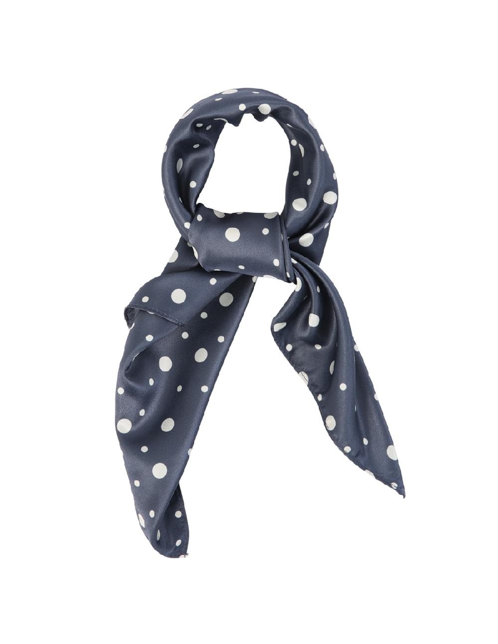 handed by Tizzy Scarf