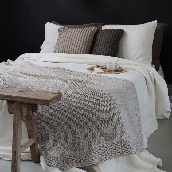 house in style Aberdeen plaid