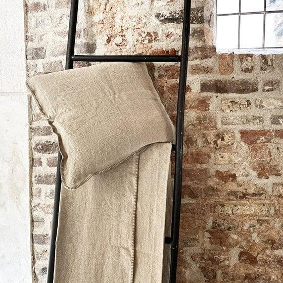 house in style Nina plaid