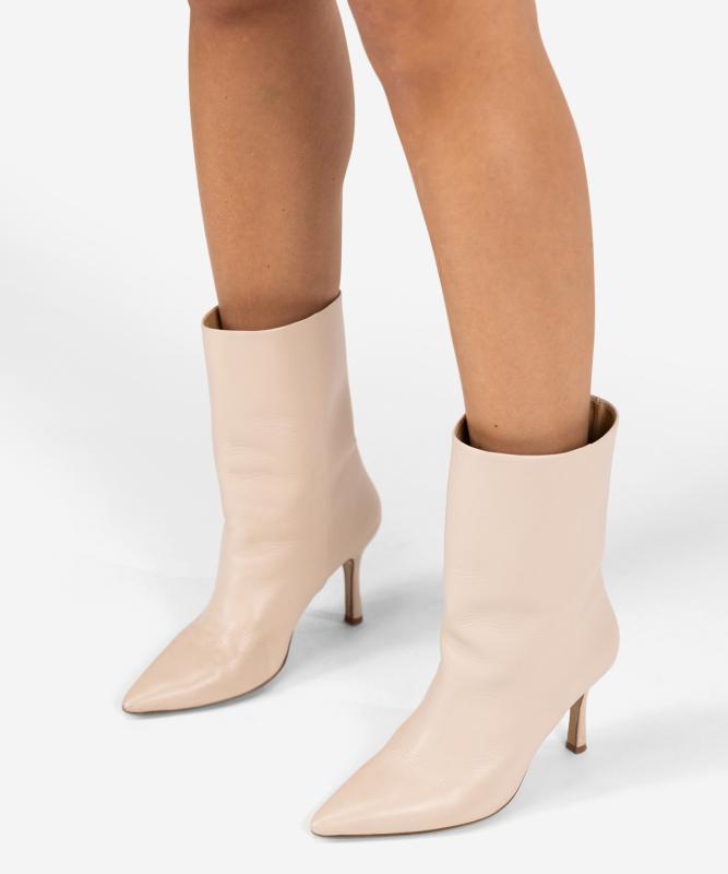 Ibana Ayla | Buttercream