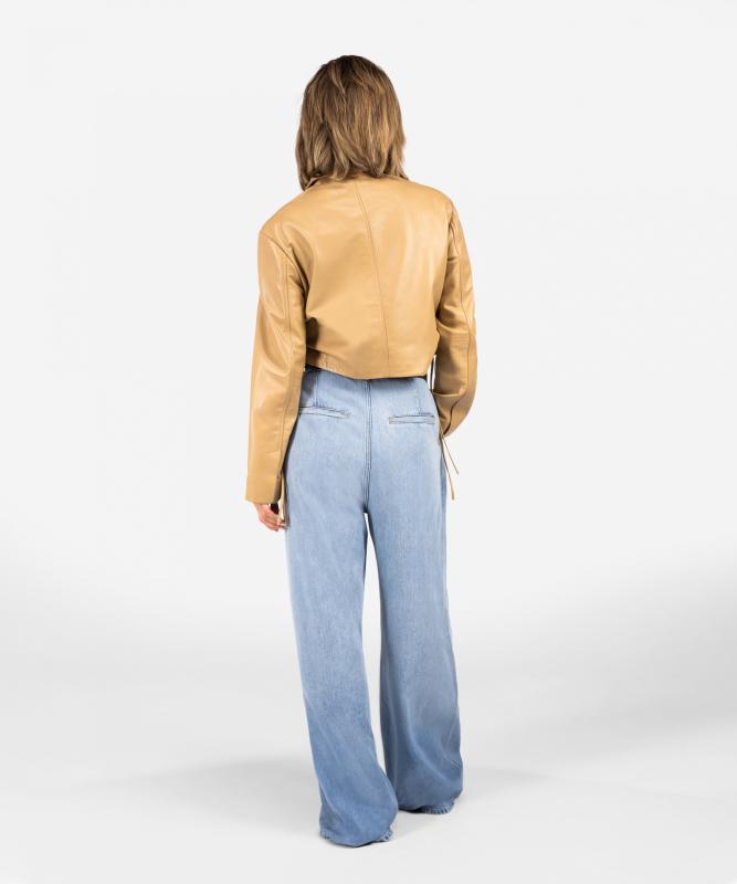 Ibana Jayden | Sandalwood