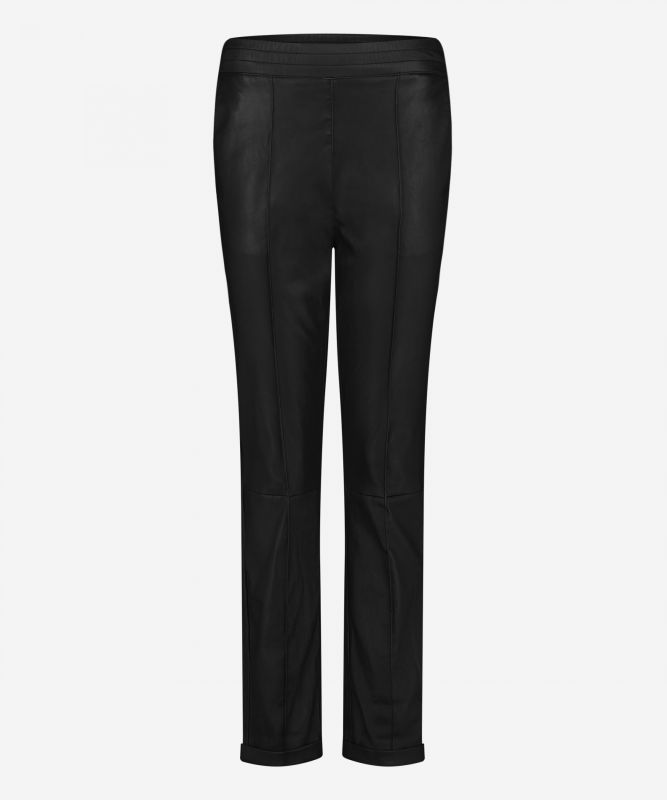 Ibana Pascal | Black