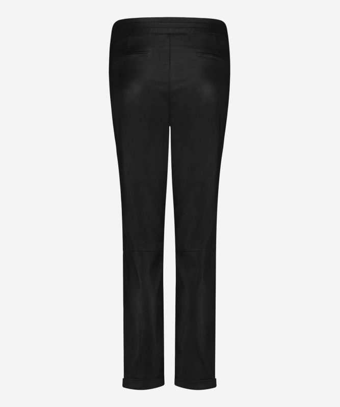 Ibana Pascal | Black