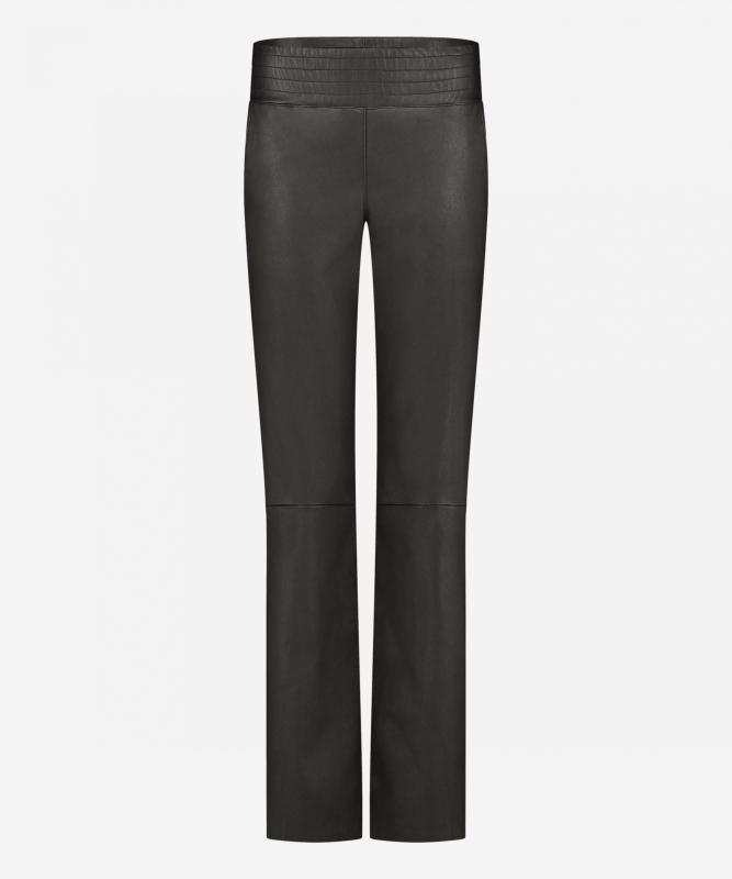 Ibana Phibby | Black