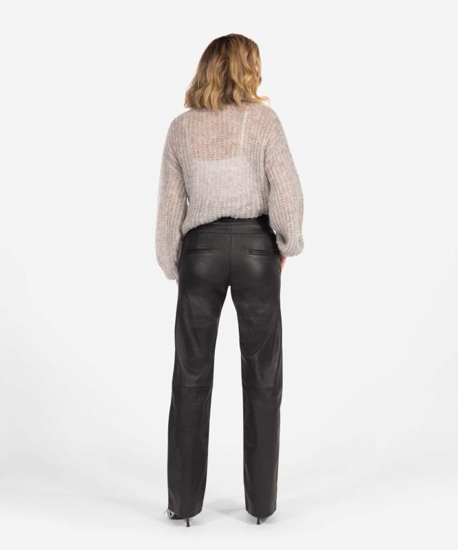 Ibana Phibby | Black