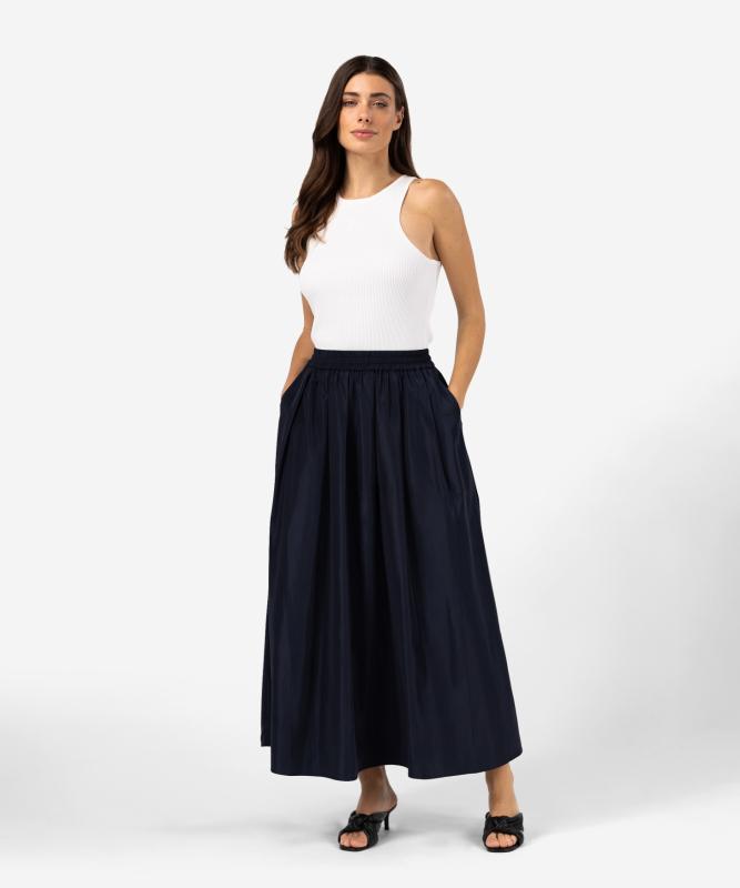 ibana Sana | Dark Sapphire