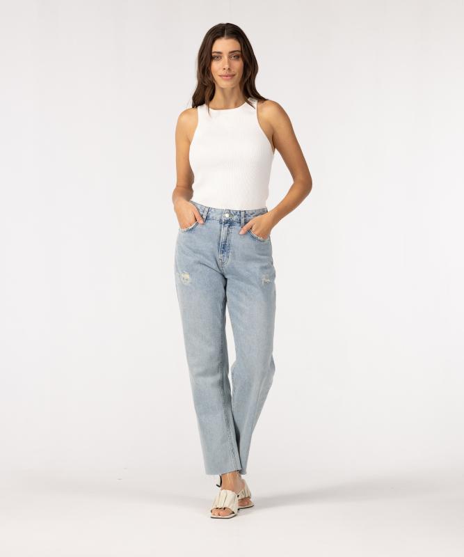 Ibana Tamora | White