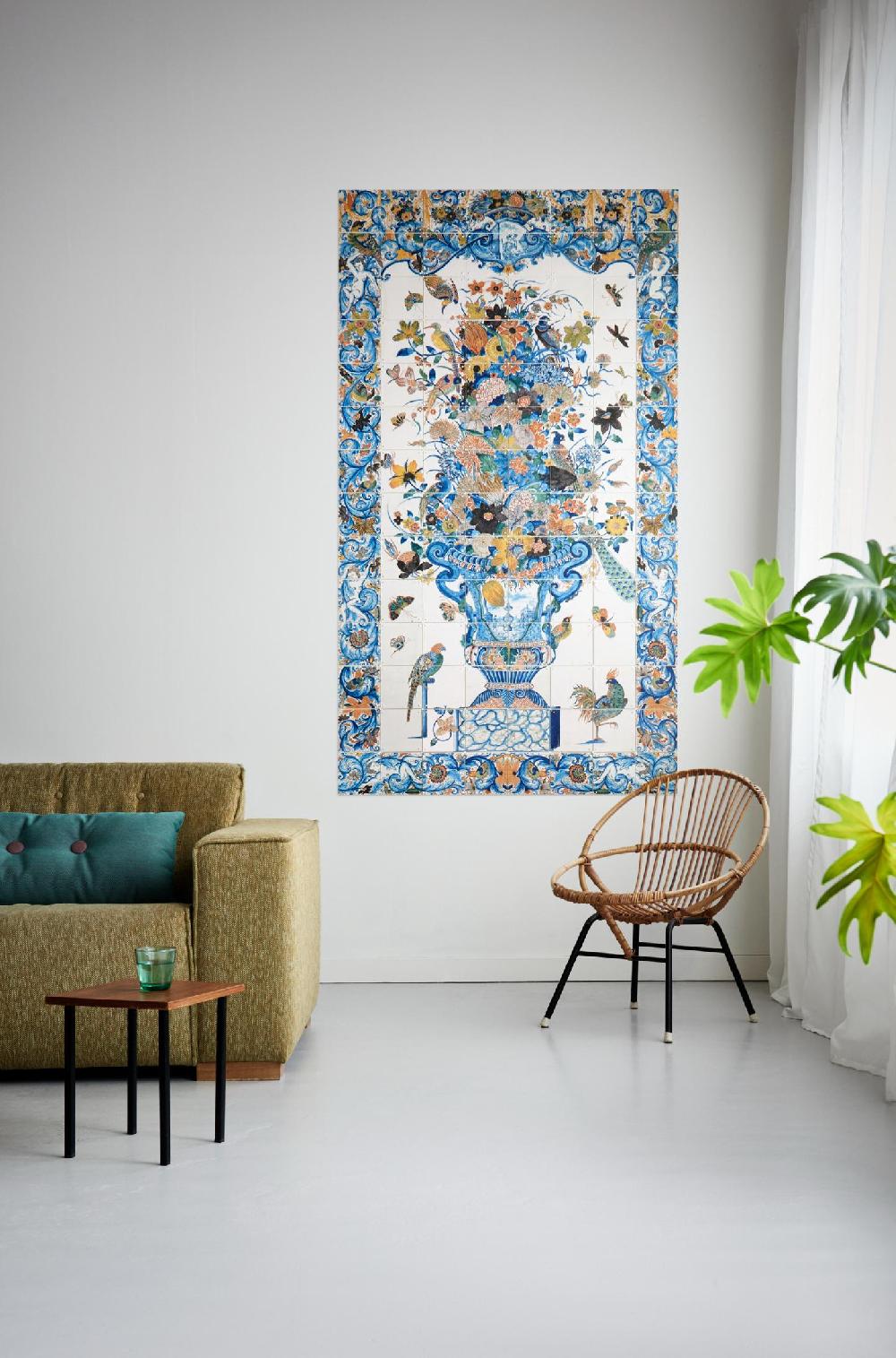 ixxi IXXI Historische tegelwerk met een vaas bloemen 80 x 140 (10x10cm) € 135