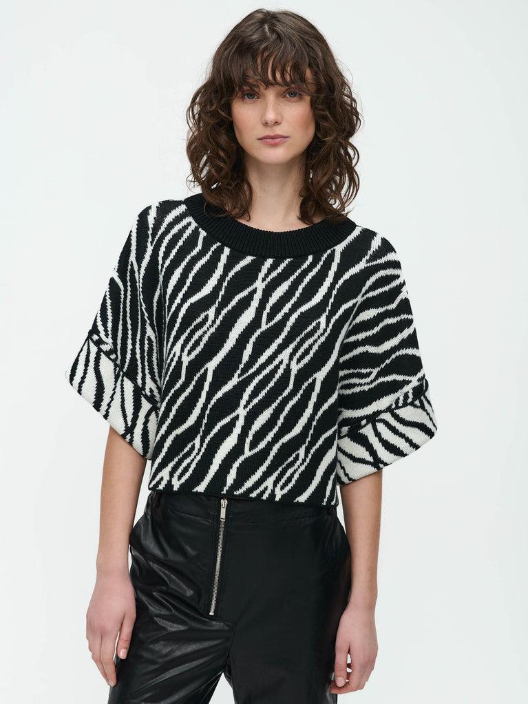 Jane Lushka Nouhaila Studio Pullover Black White