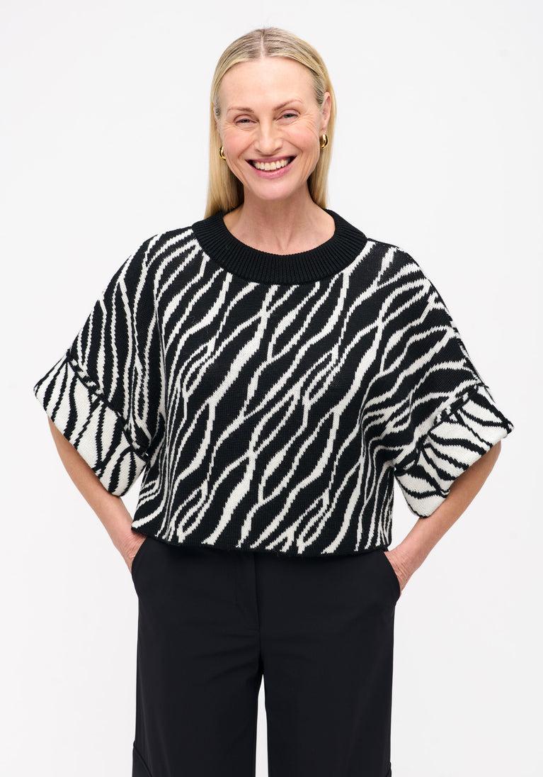 Jane Lushka Nouhaila Studio Pullover Black White