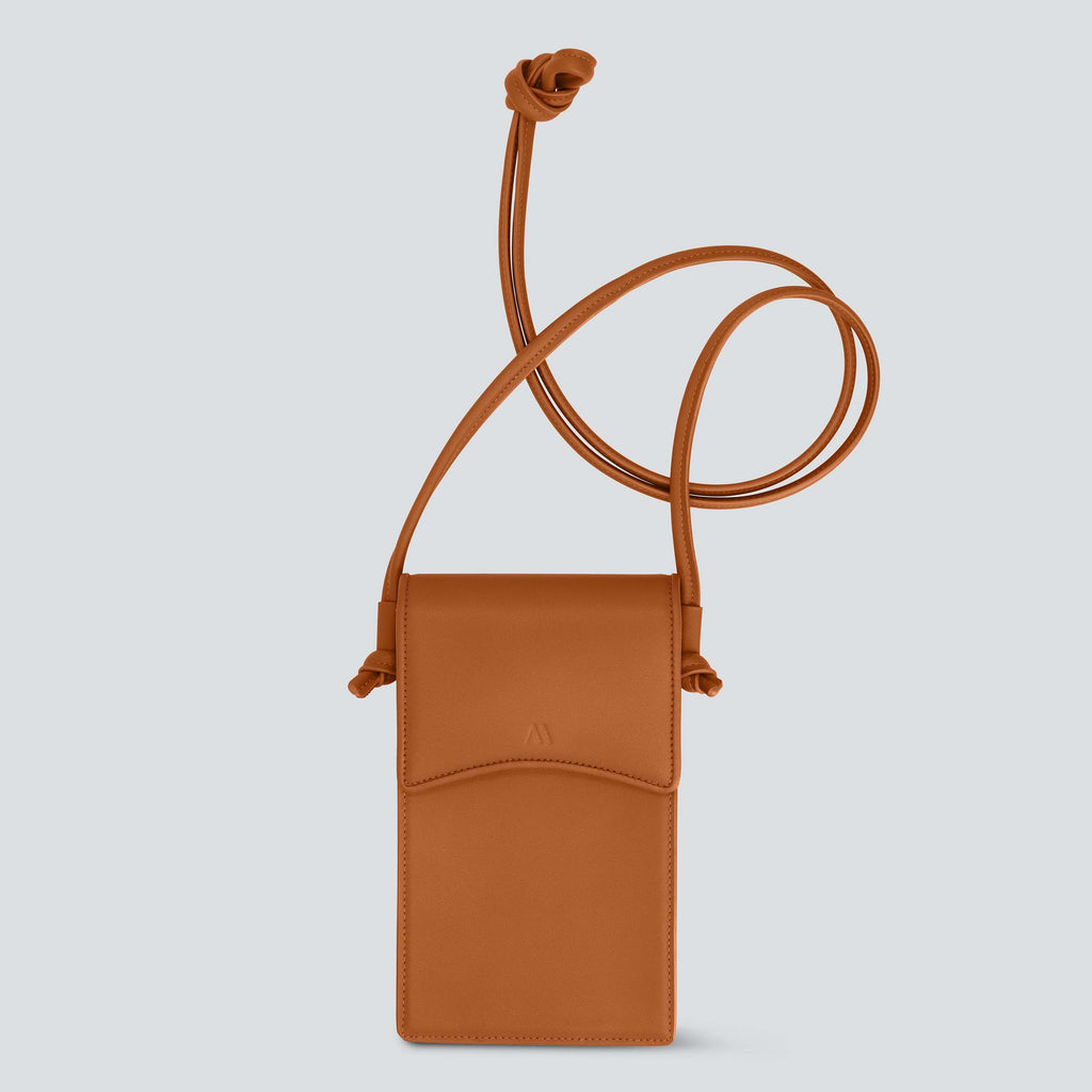 kaai Arch Smartphone Pouch - cognac