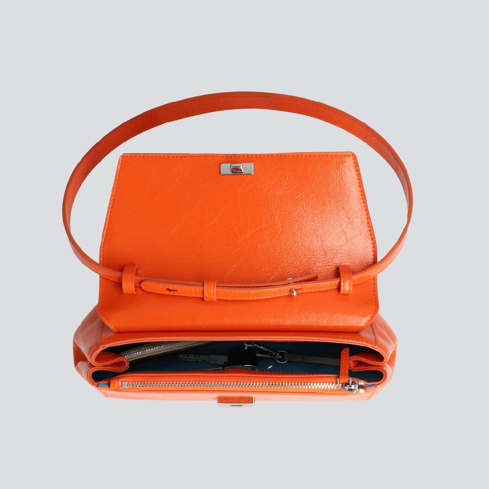Kaai Ikon Clutch - Naplack Papaya