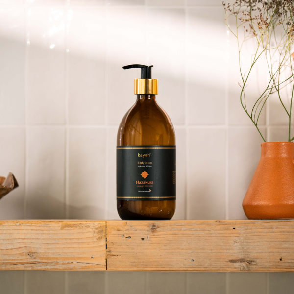 Kayori Kayori - Body Lotion - 250ml - Glas - Hazakura