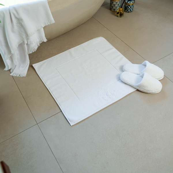 Kayori Kayori Yu Badmat - Wit