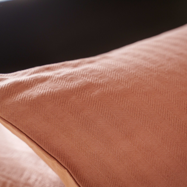 Kayori Nani - Kussensloop - 2 Stuks - 60x70 - Donkertaupe