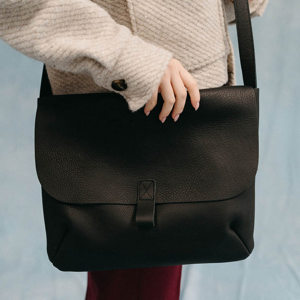 keecie Back Yard - Black