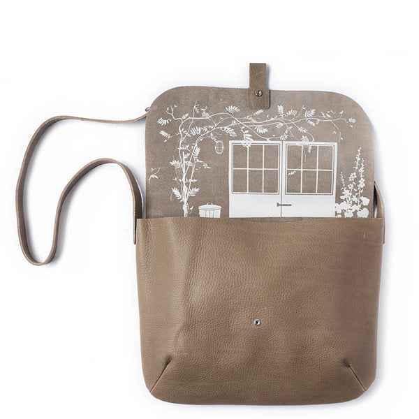 Keecie Back Yard - Moss Used Look