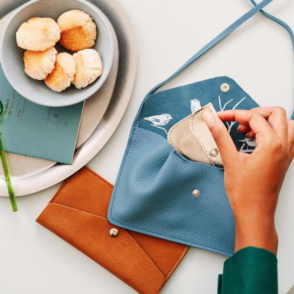 Keecie Backing Vocals - Painters Blue