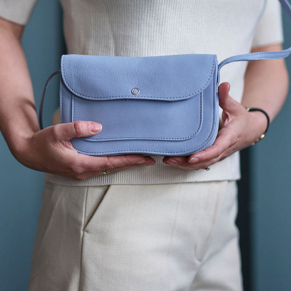 keecie Cat Chase - Lavender Blue