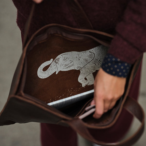 Keecie Elephant Joke - Dark Brown Used Look