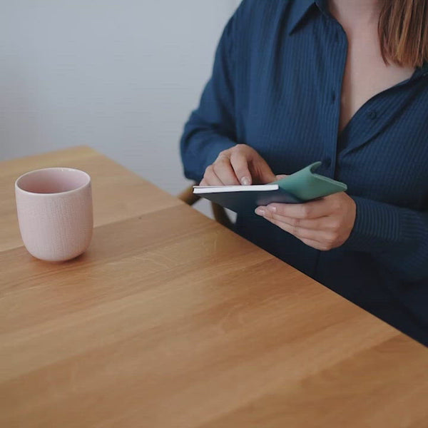 Keecie Pen Pal - Cement