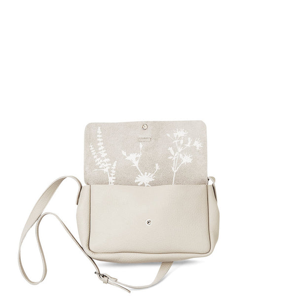 Keecie Picking Flowers Medium - Cement