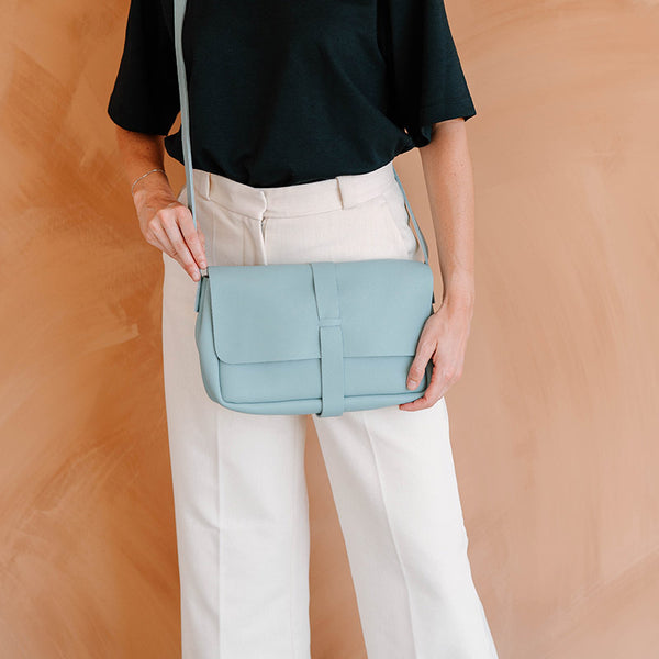 keecie Picking Flowers Medium - Dusty Green