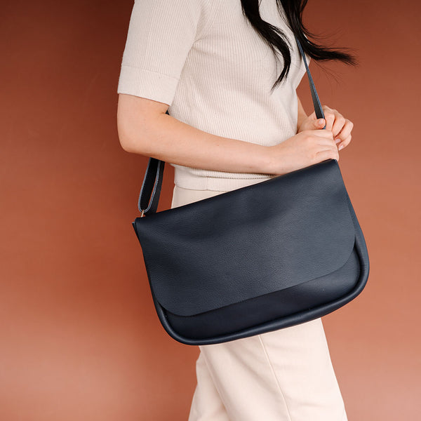 keecie Plant Sitter - Black