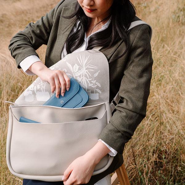 Keecie Plant Sitter - Cement