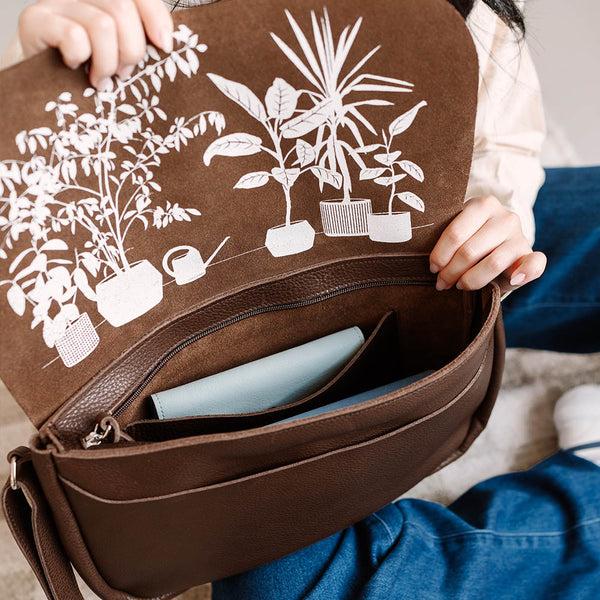 Keecie Plant Sitter - Dark Brown Used Look