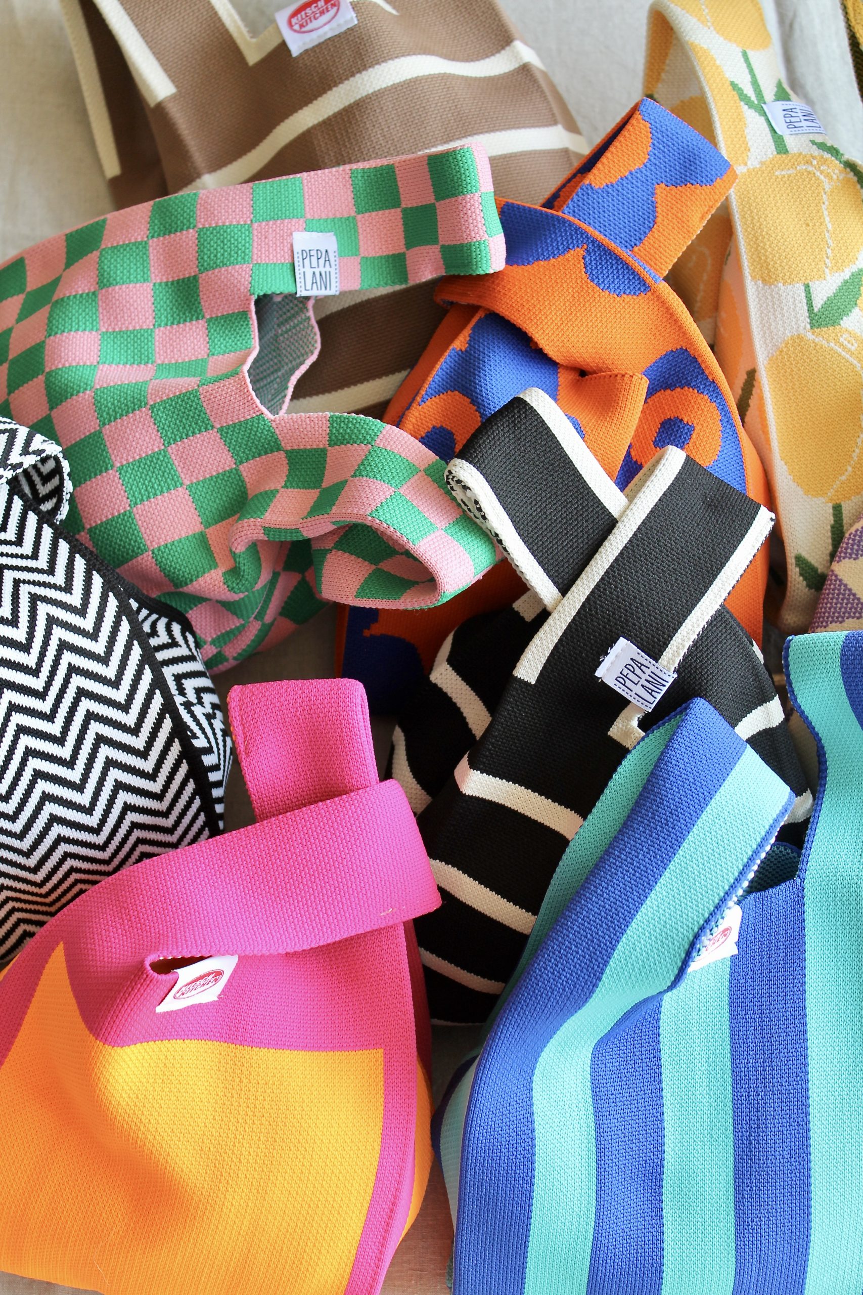 Kitsch Kitchen Poppy Bag Kitsch Kitchen – Roze Met Oranje