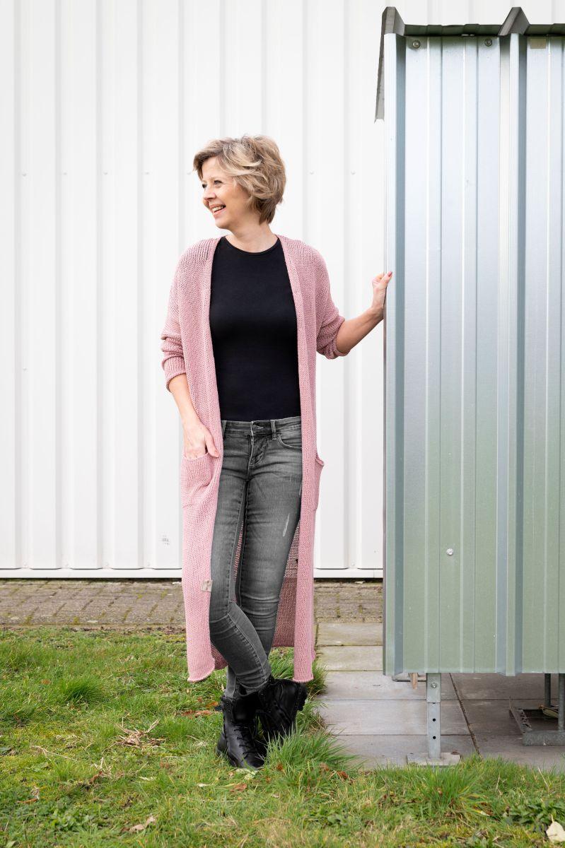 Knit Factory Jasmin Lang Gebreid Vest Oud Roze - 36/38 - Met Steekzakken