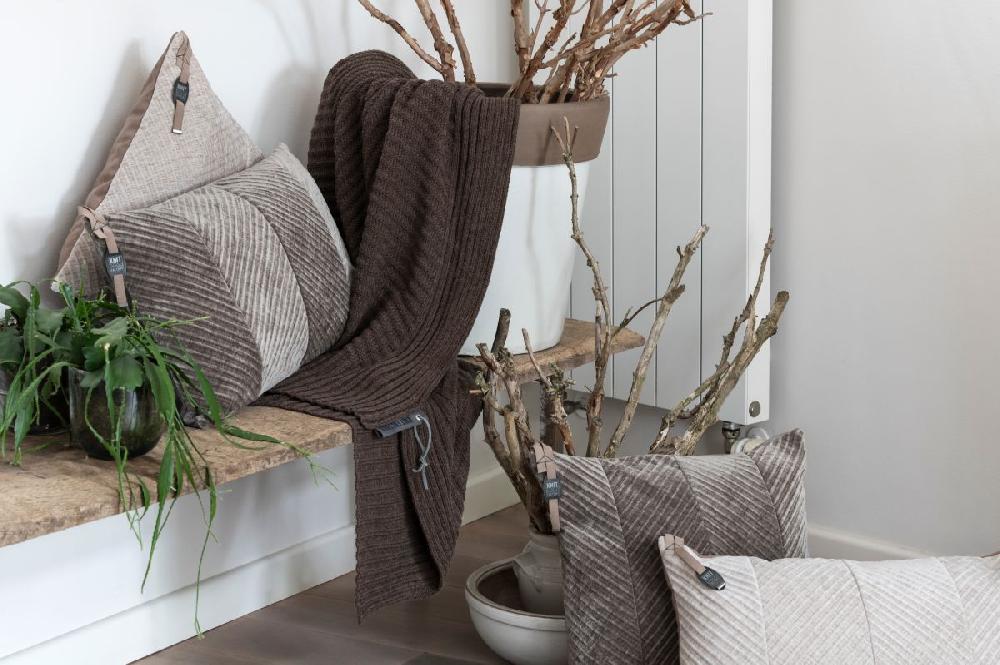 Knit Factory Beau Kussen Donkerbruin - 60x40