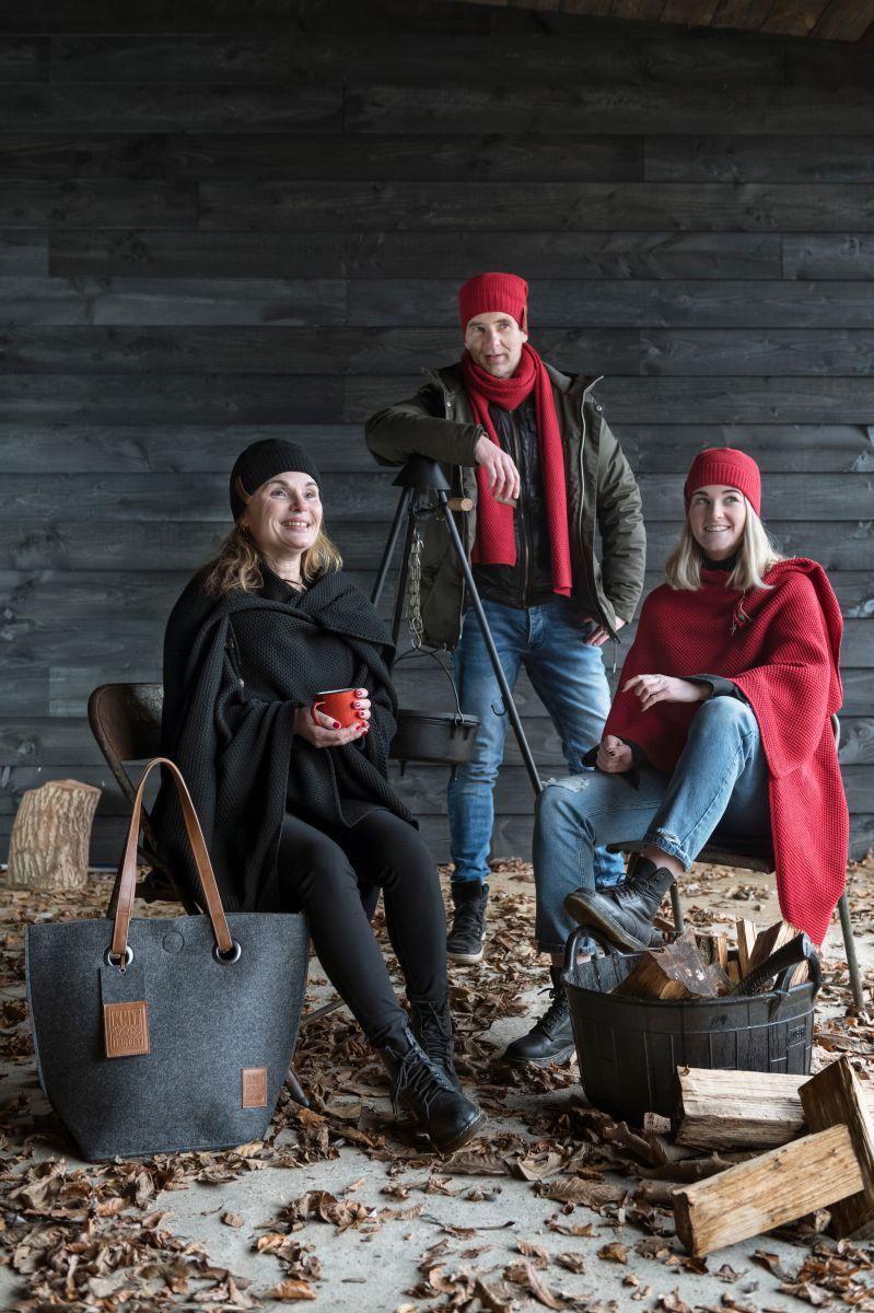 Knit Factory Coco Muts Bordeaux