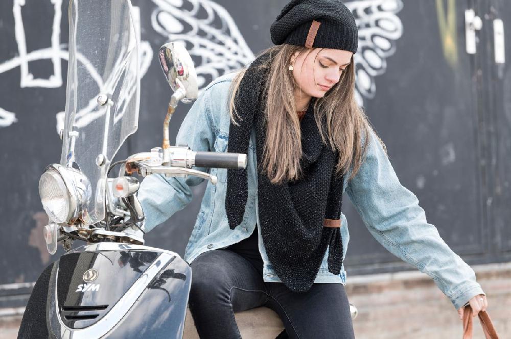 Knit Factory Coco Muts Zwart